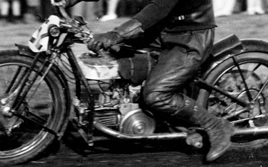 Alex Kynoch veteran Douglas motorcycle dirt track racing
